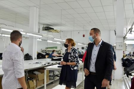 v tekstilnem podjetju